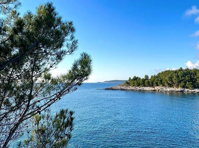 Bukovac * Πούλα