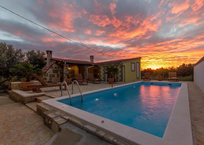 Bukovac * Πούλα